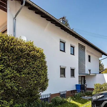 Tannengefluester Apartman *